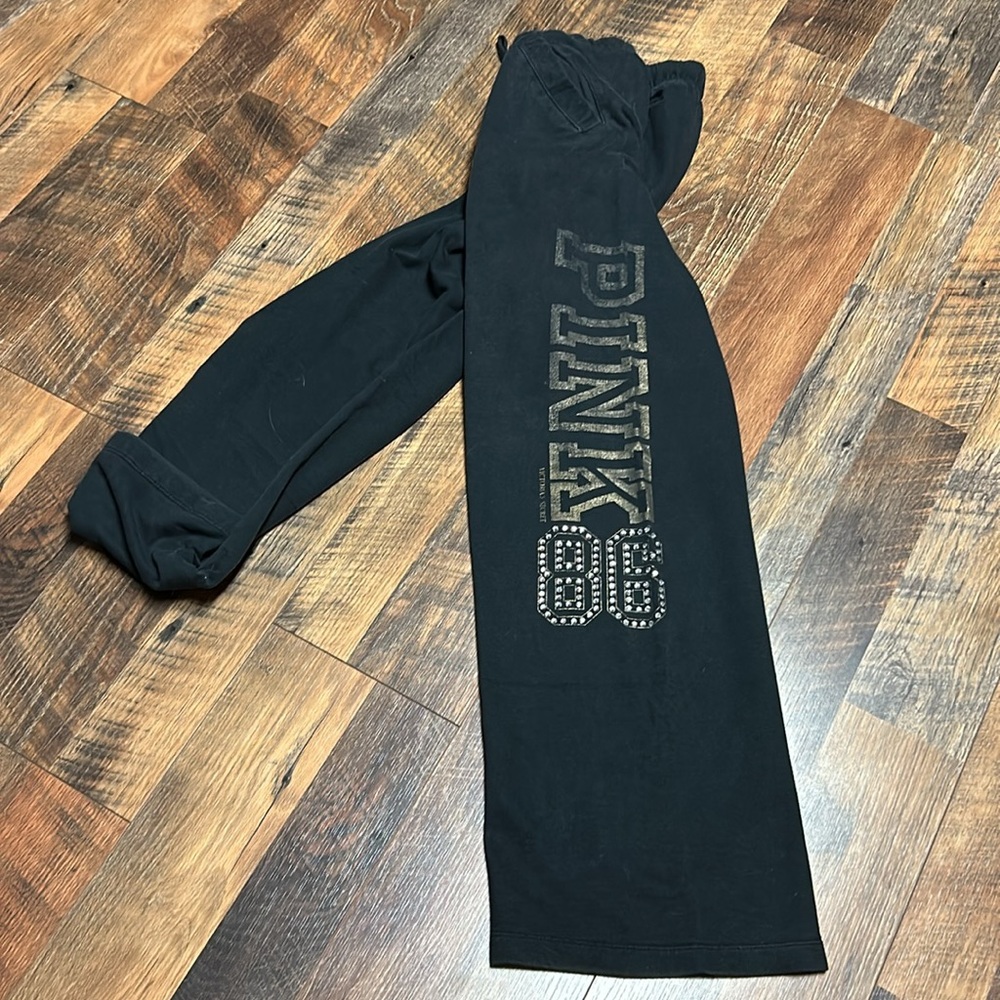 Sweats - Picture 5 of 5